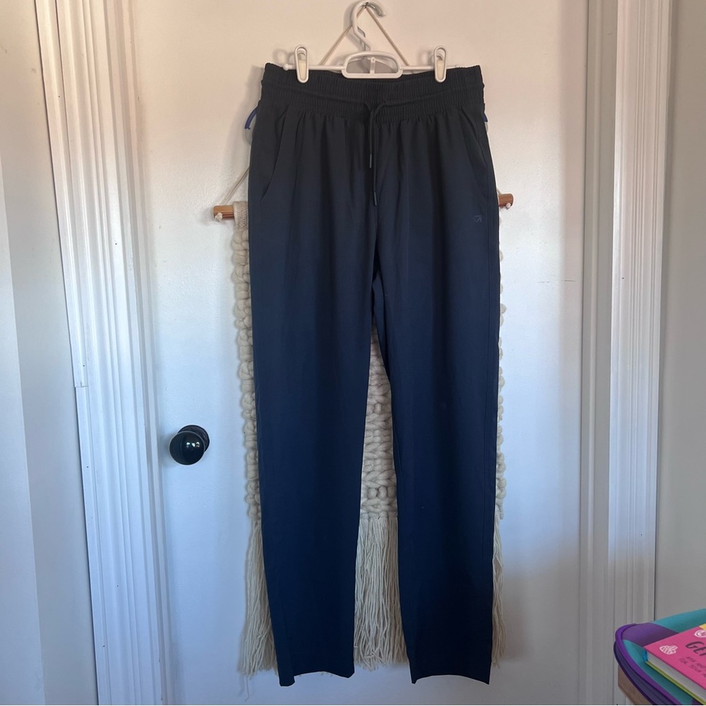 Gapfit wide legged navy pant